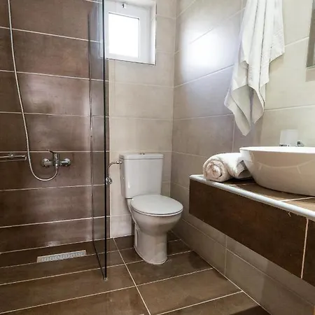 Pythari Apart Otel Laganas